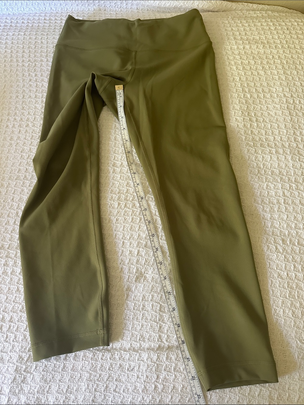 Lululemon 23” leggings, size 8